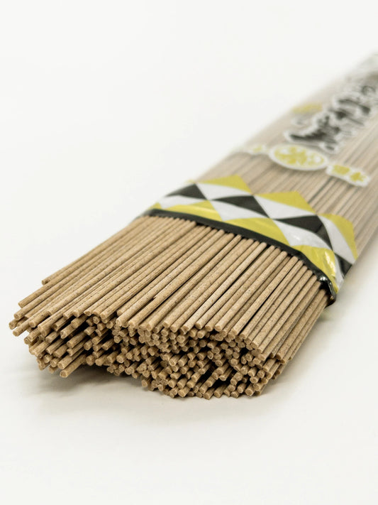 Nouilles soba au sarrasin Marutsune 250g – parfaites pour plats froids ou chauds de la cuisine japonaise.