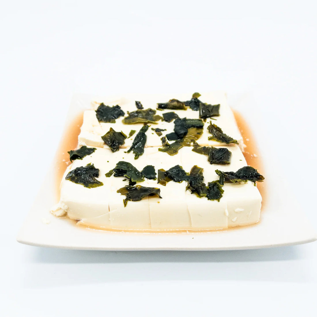 Tōfu to wakame no ume-su sunomono - Tofu au wakame et ume su
